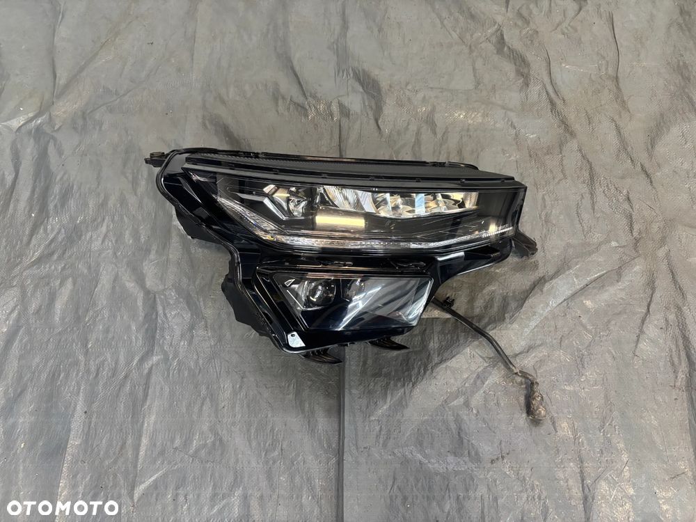 Skoda Kodiaq Lift lampa przód prawa lewa Crystal LED przetwornice 2024r 567941036A 567941035A