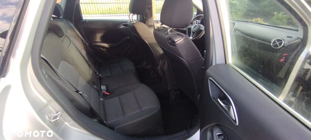 Mercedes-Benz Klasa B 180 CDI (BlueEFFICIENCY) - 10