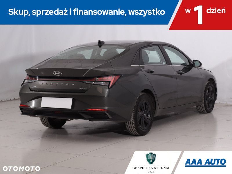 Hyundai Elantra - 7
