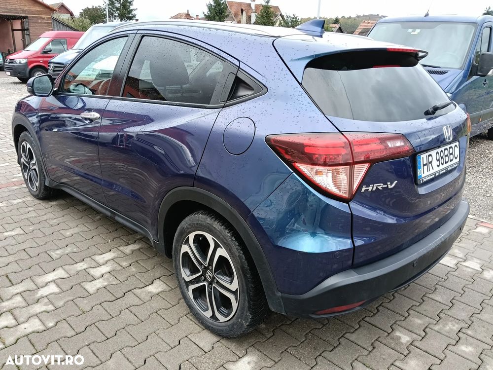 Honda HR-V 1.5 i-VTEC 4x2 CVT Elegance - 3