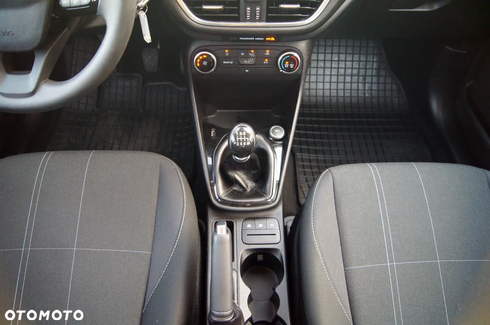 Ford Fiesta 1.5 TDCi SYNC Edition - 12