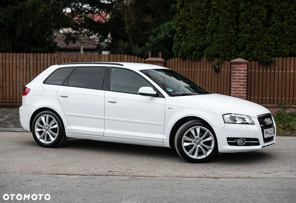 Audi A3 Sportback 1.4 TFSI S line Sportpaket - 2