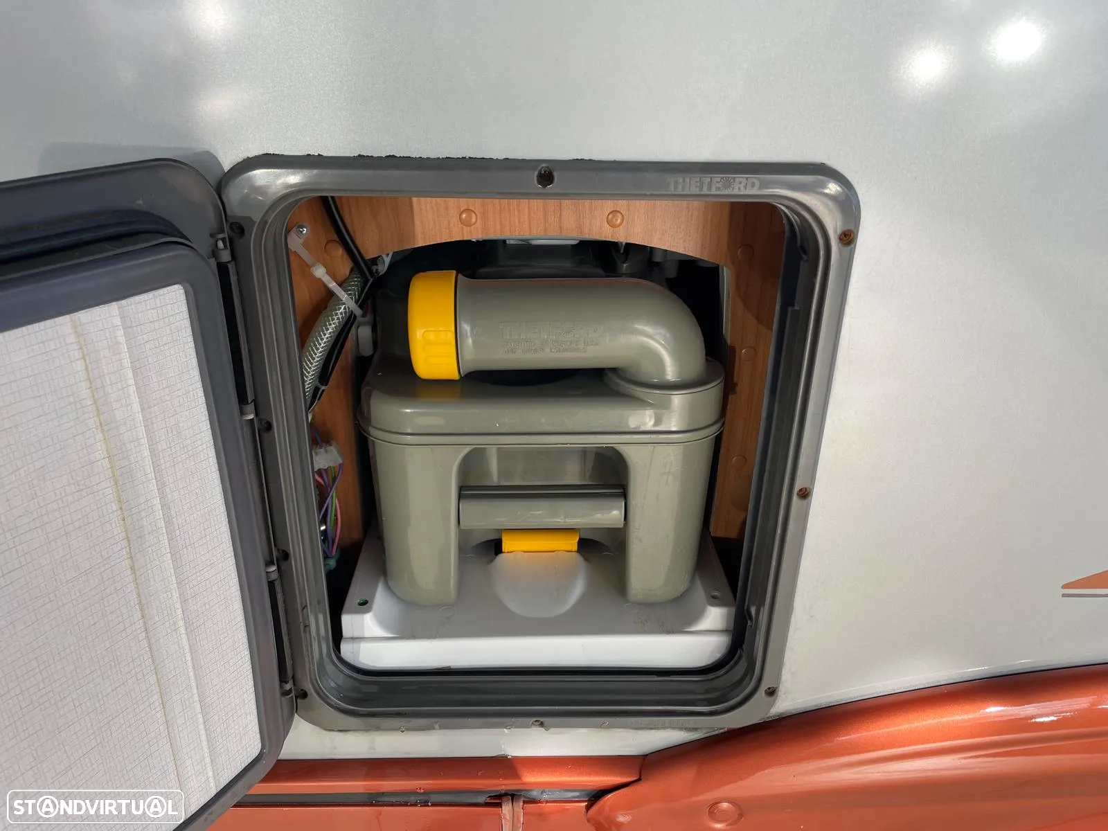 Burstner mega-van IT 675 - Autocaravana c/Cama Basculante - 48