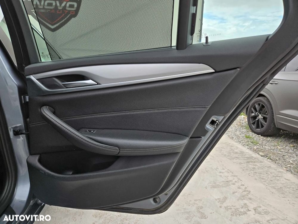 BMW Seria 5 520d xDrive Touring Aut. - 25