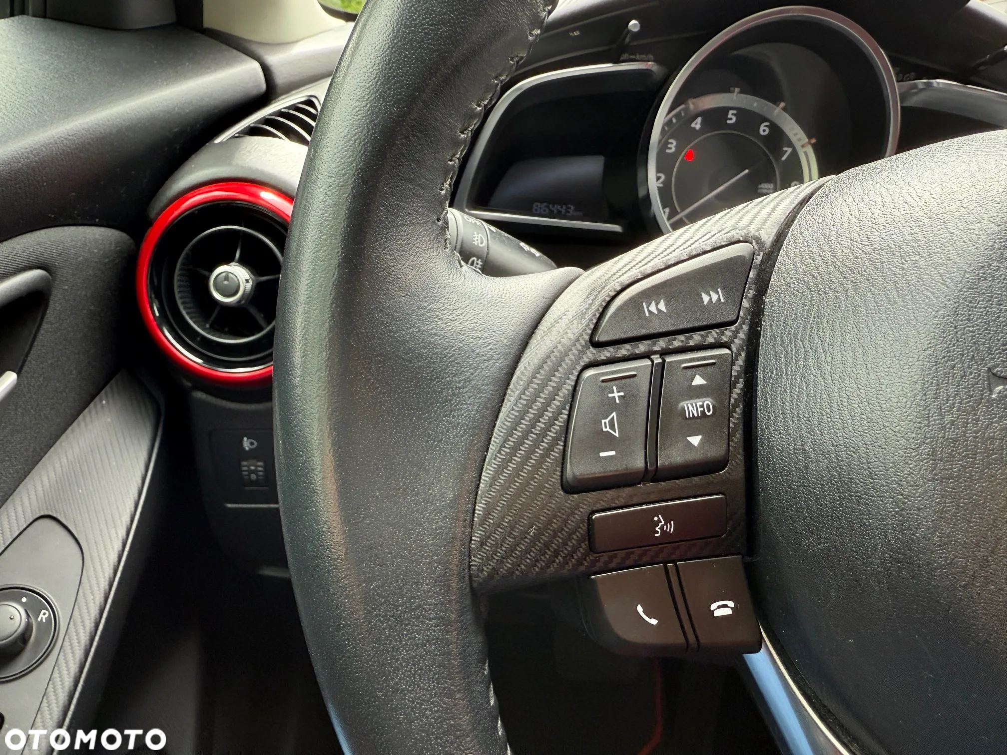 Mazda 2 SKYACTIV-G 90 Red Edition - 12