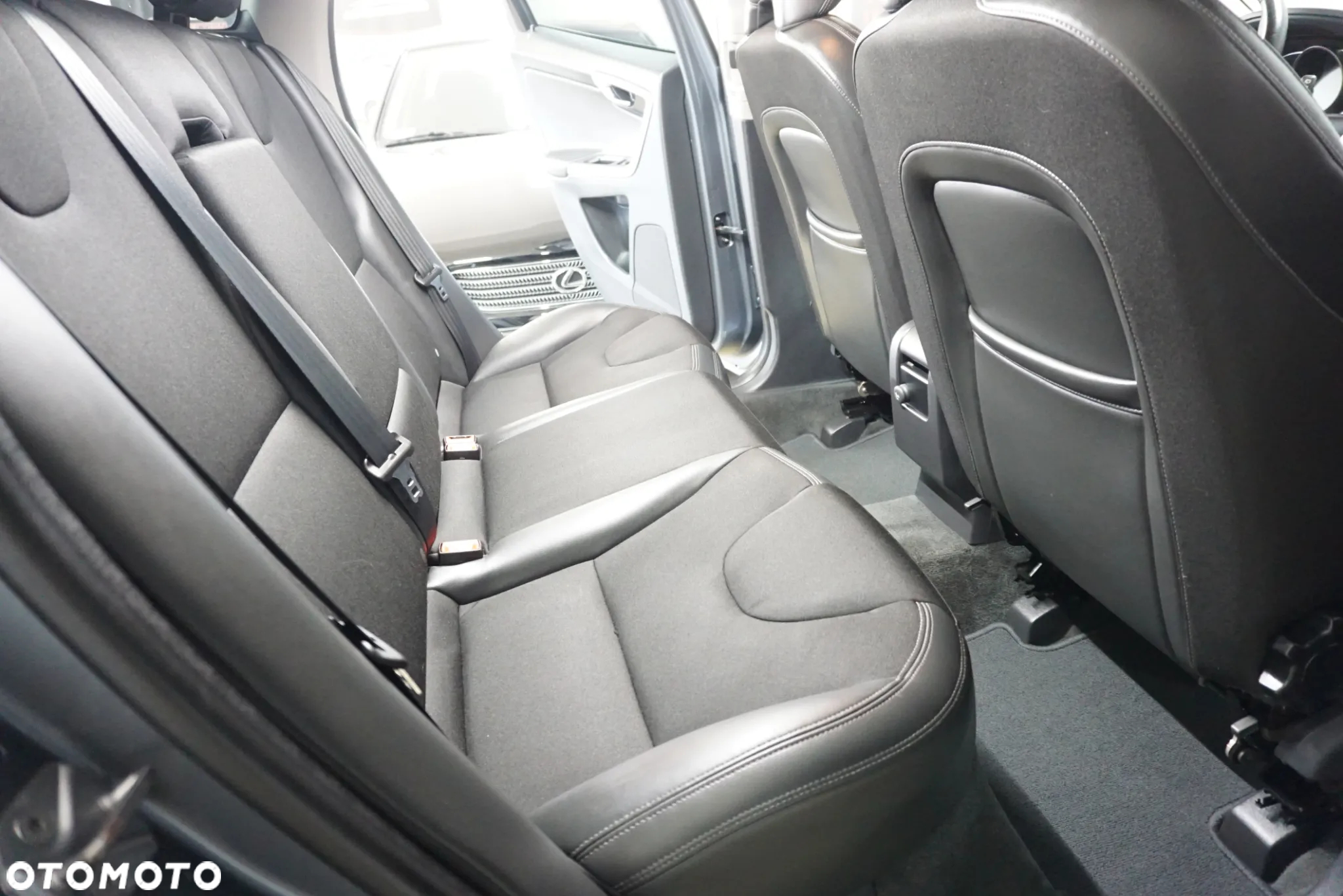 Volvo XC 60 - 24