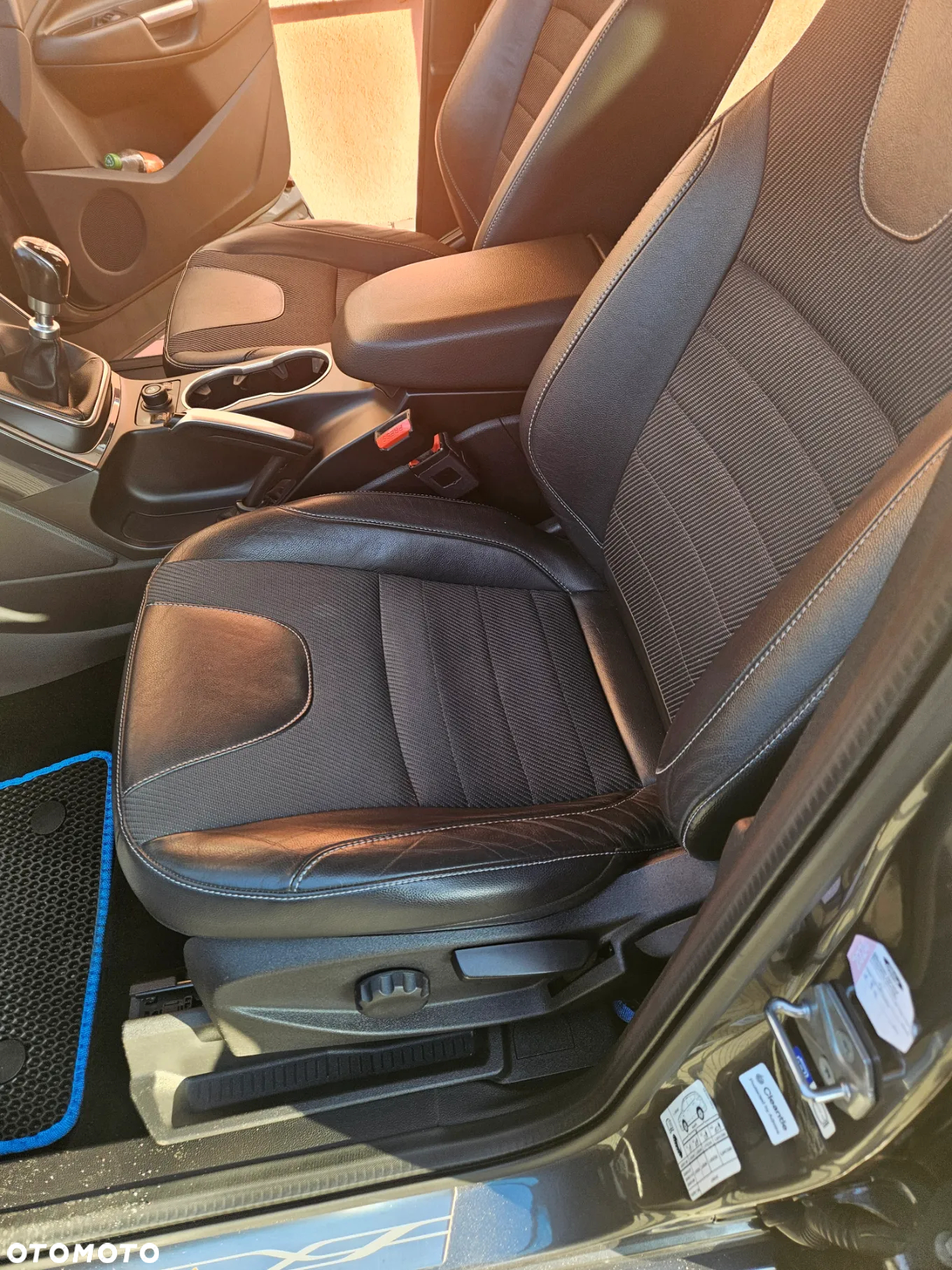 Ford Kuga - 28