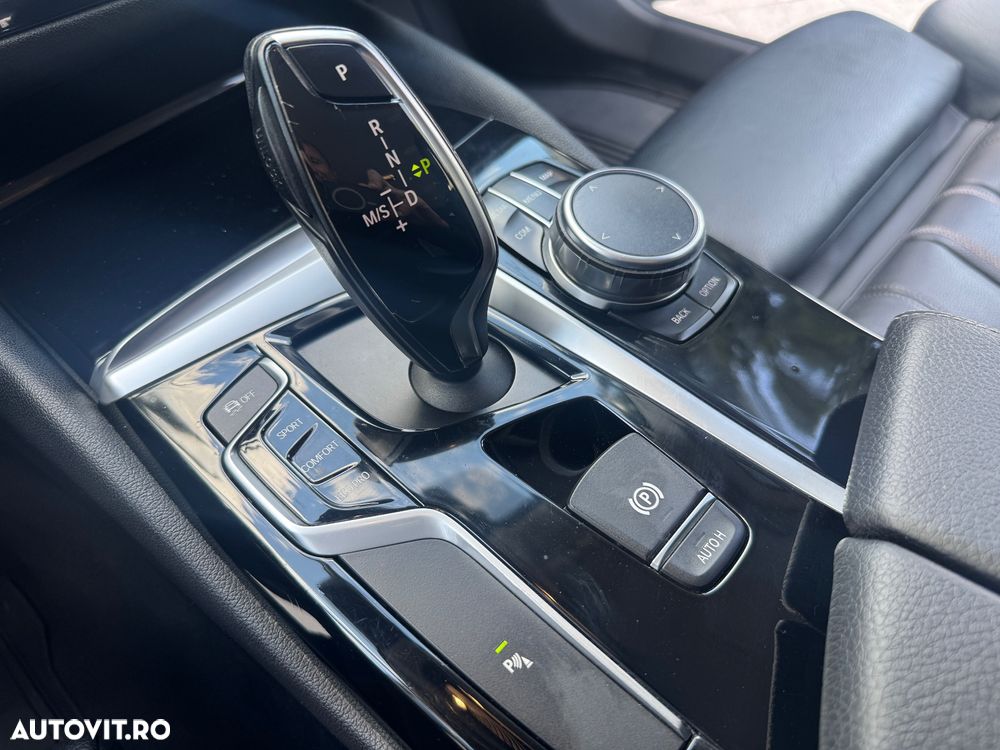 BMW Seria 5 520d Aut. - 9