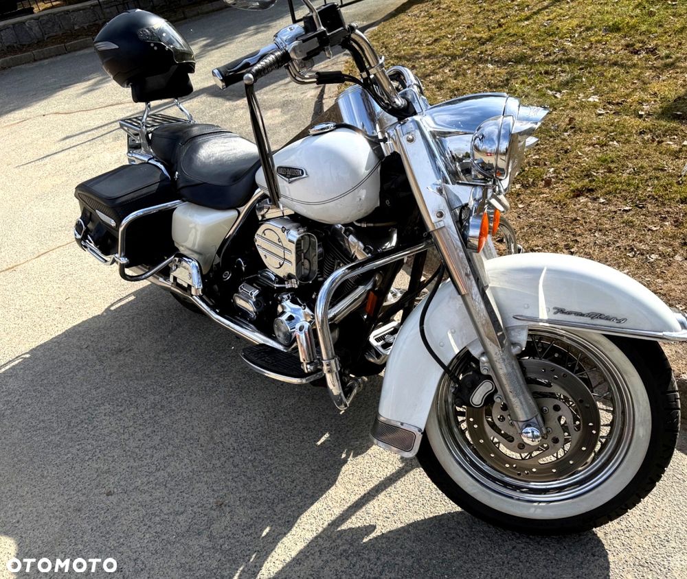 Harley-Davidson Touring Road King - 11