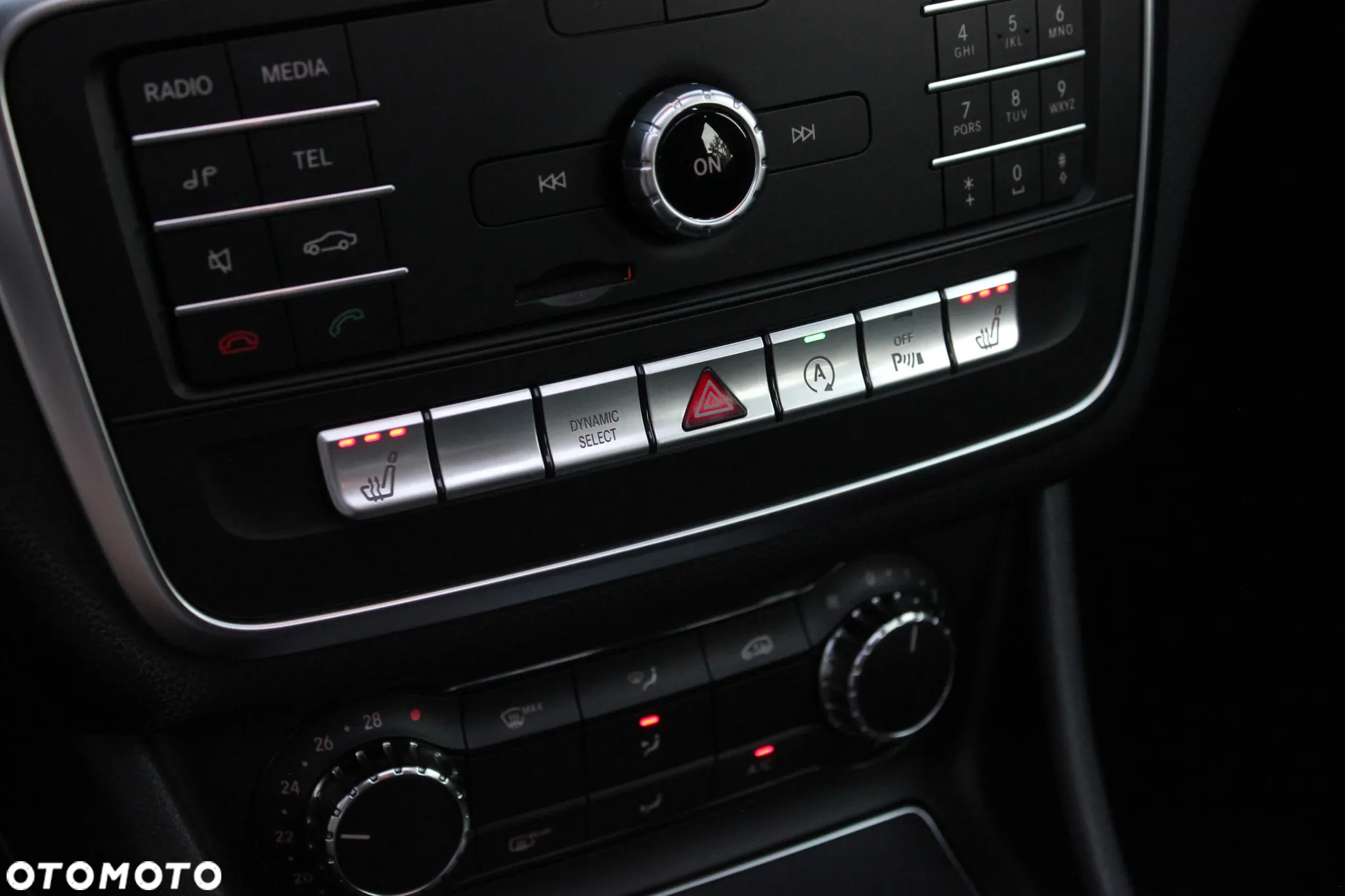 Mercedes-Benz CLA 200 7G-DCT AMG Line - 40