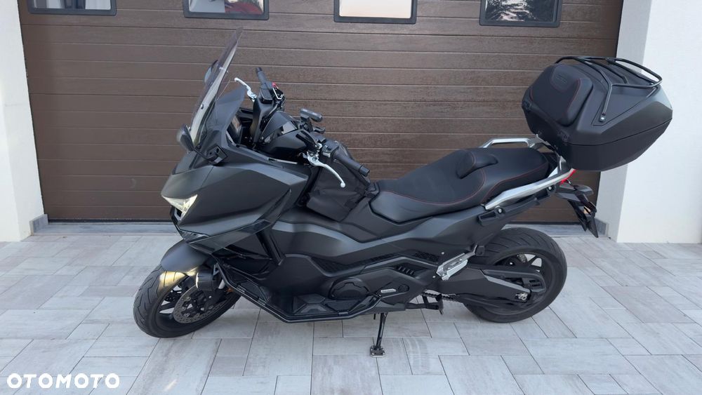 Honda NSS - 9