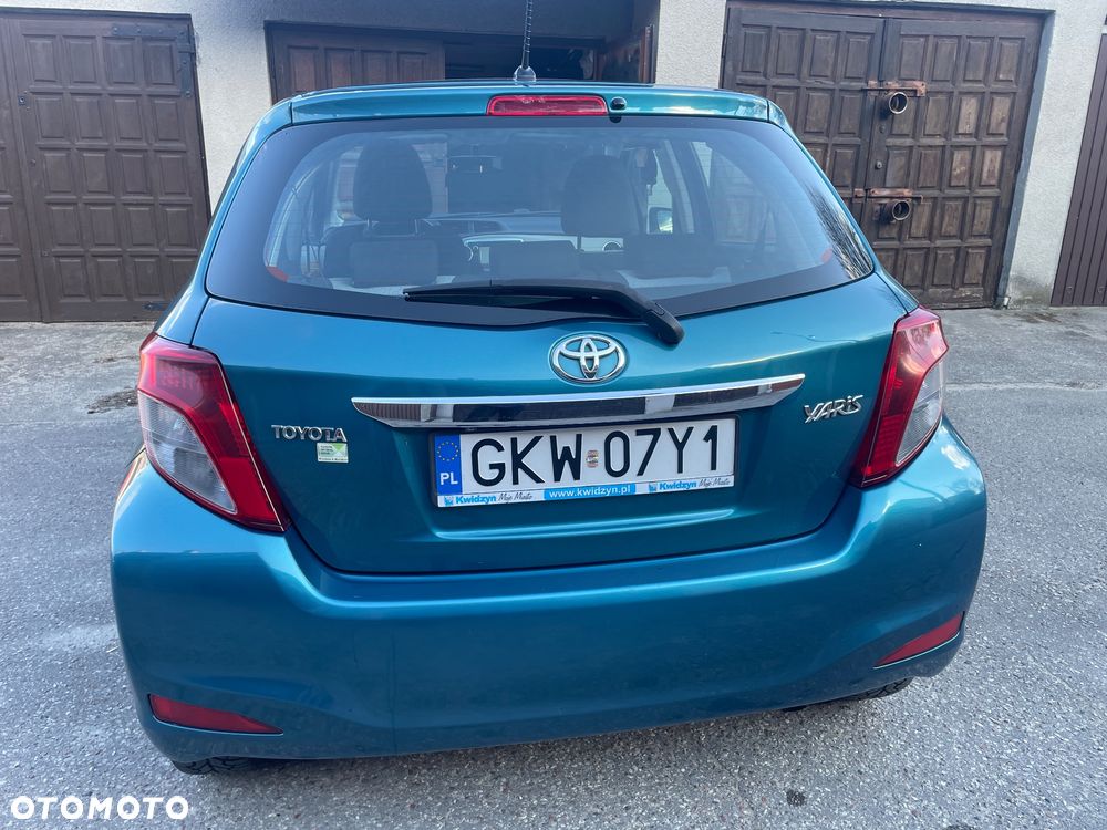 Toyota Yaris 1.33 Premium - 4