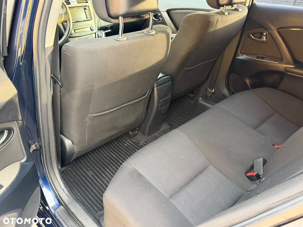 Toyota Avensis 2.0 D-4D Sol+NAVI - 10