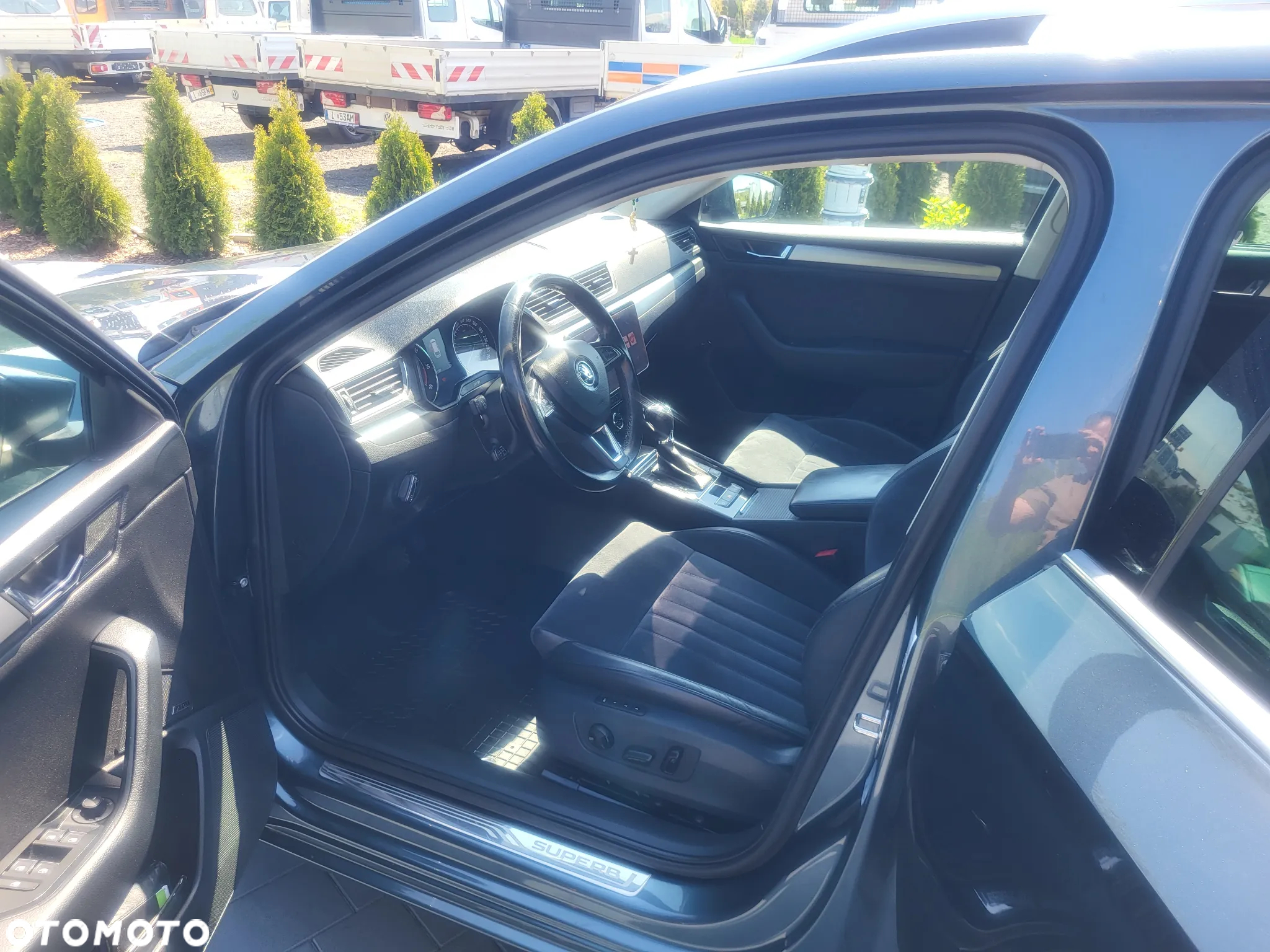 Skoda Superb 2.0 TDI DSG Sportline - 15