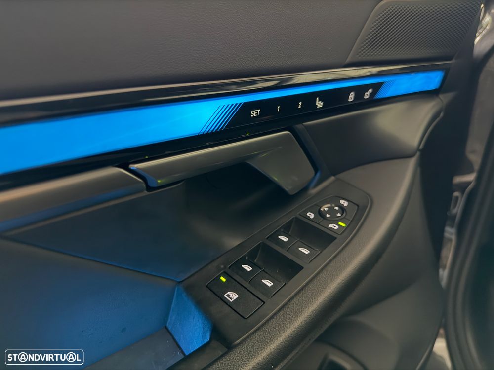 BMW i5 eDrive40 - 16