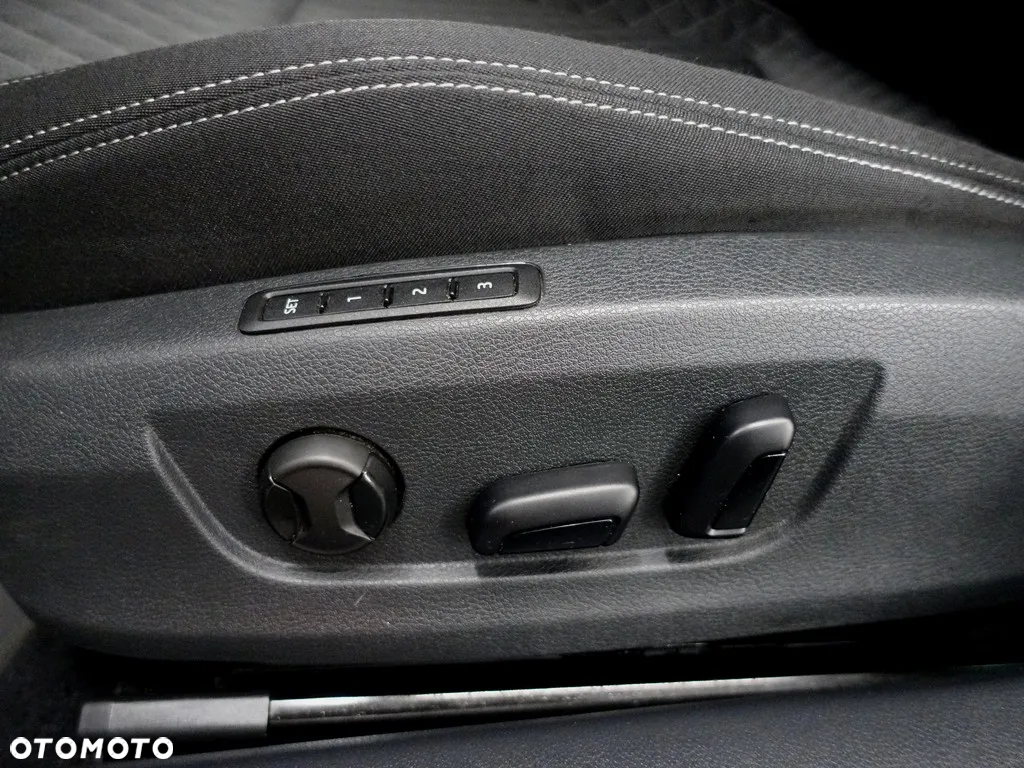 Skoda Superb 2.0 TDI Style DSG - 19