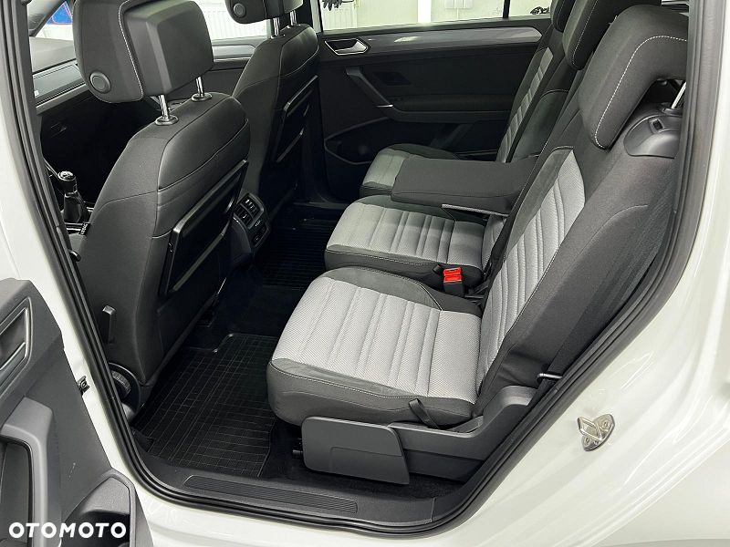 Volkswagen Touran 2.0 TDI SCR Highline - 29