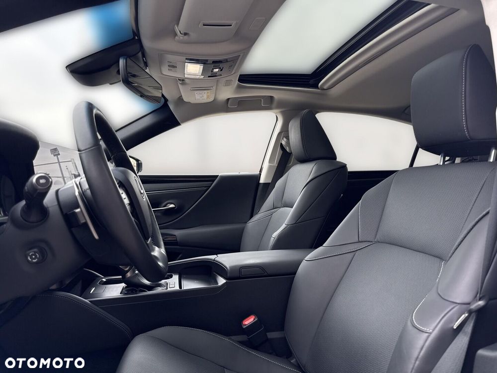 Lexus ES 300h Business Edition - 10