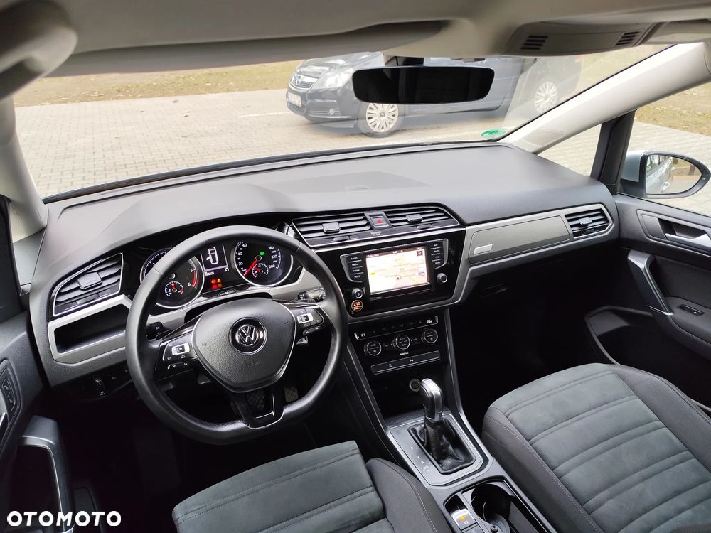 Volkswagen Touran 2.0 TDI SCR DSG Highline - 32