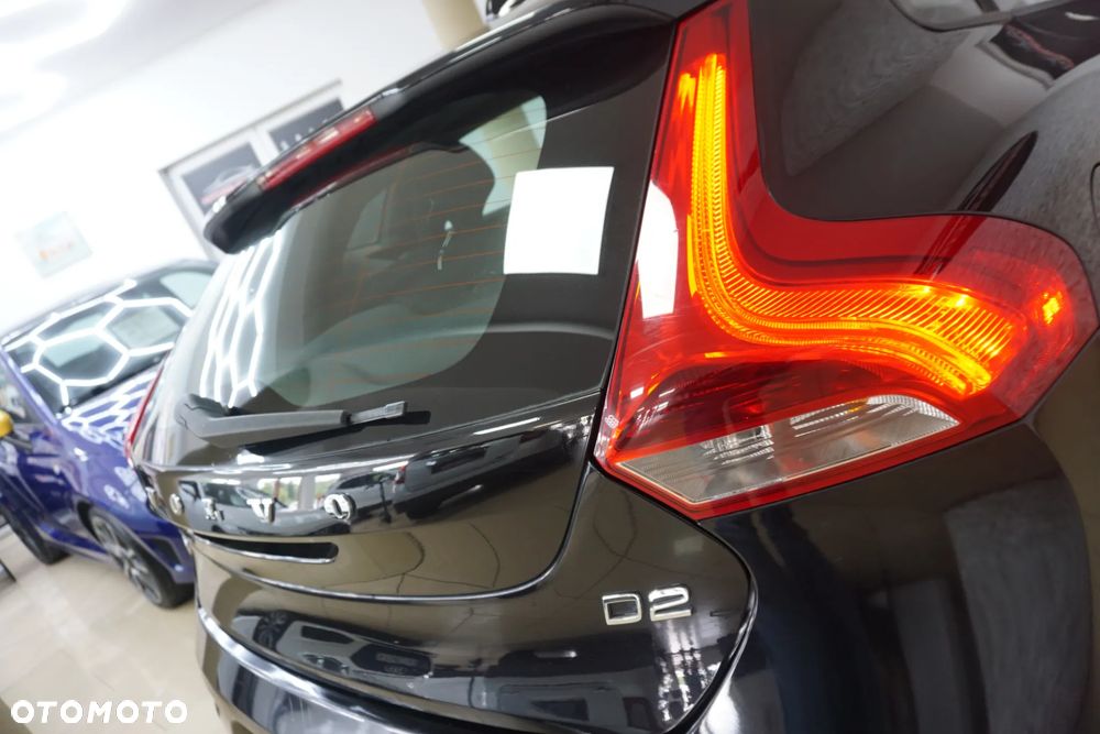 Volvo V40 D2 Kinetic - 12