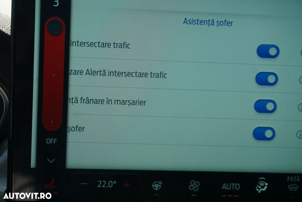 Ford Kuga 1.5 EcoBoost A8 FWD Titanium - 16