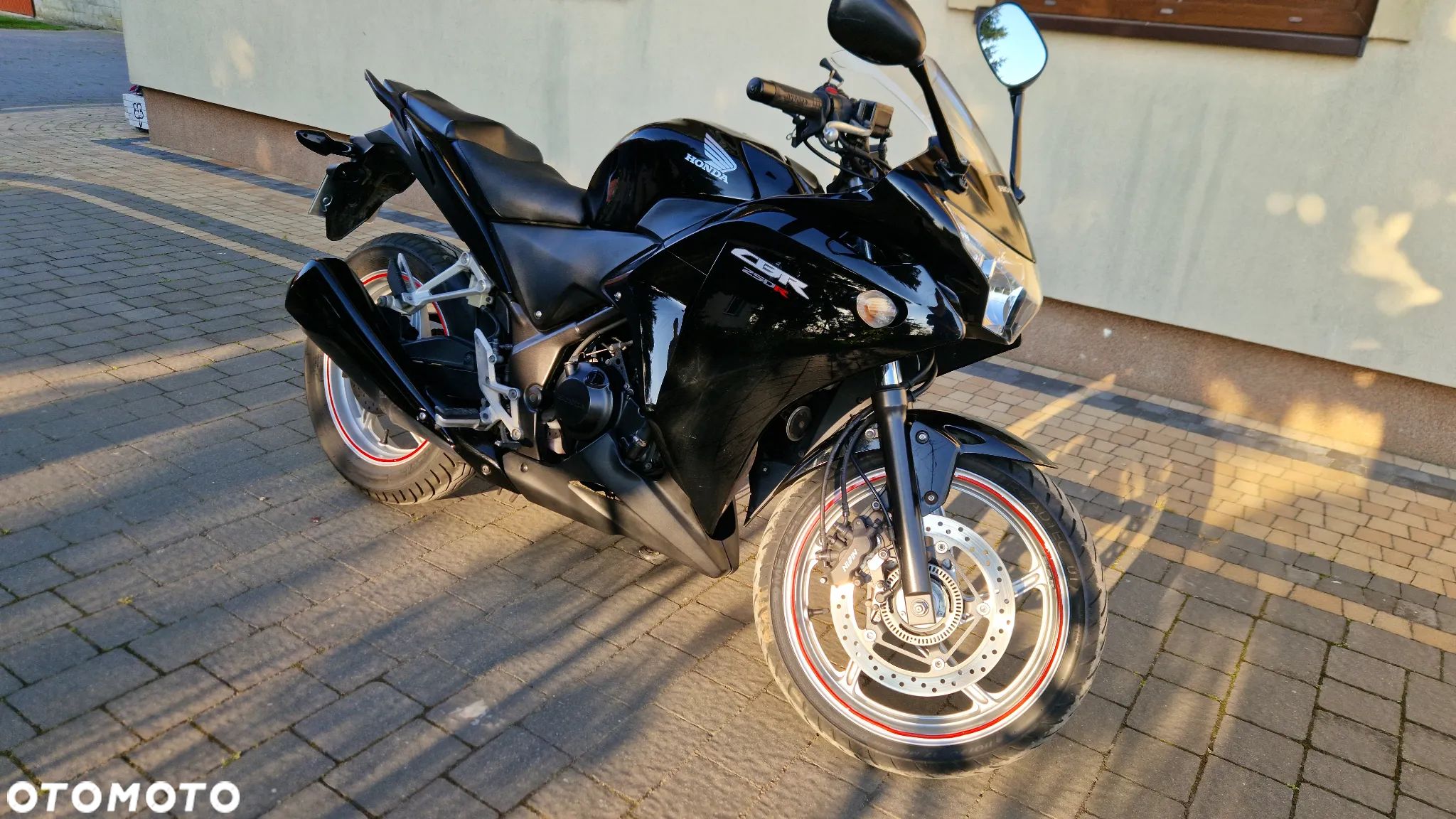 Honda CBR - 1