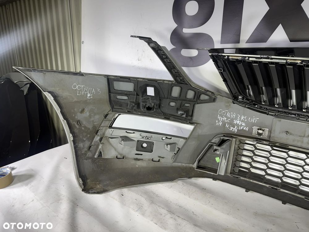 Skoda Octavia III FL RS Zderzak Przód Przedni LF7A 4xPDC SPRYSK 5E0807221AA - 10