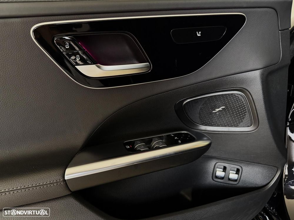 Mercedes-Benz C 300 - 11