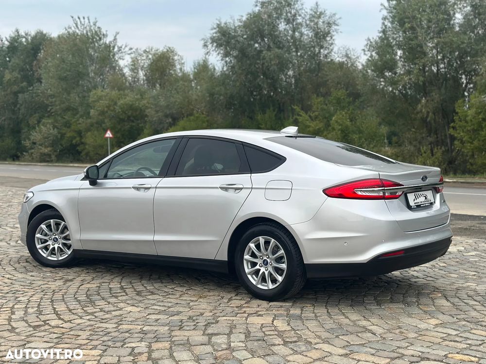 Ford Mondeo 2.0 HEV Titanium - 4