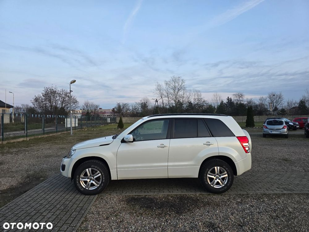 Suzuki Grand Vitara 2.4 Premium - 10