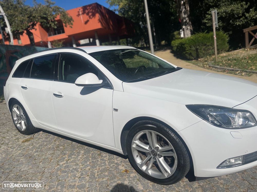 Opel Insignia Sports Tourer - 3
