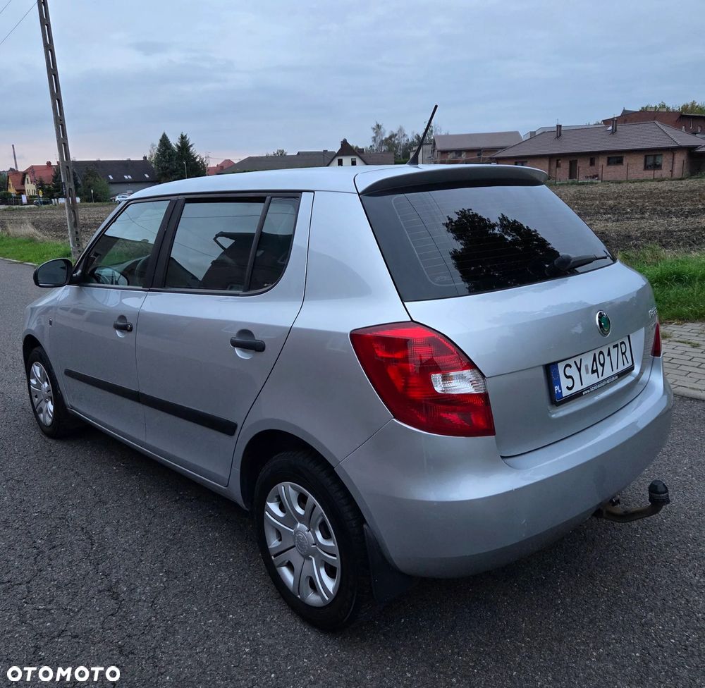 Skoda Fabia 1.4 16V Elegance Plus - 4