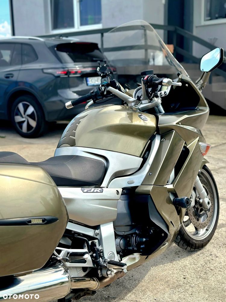 Yamaha FJR - 9