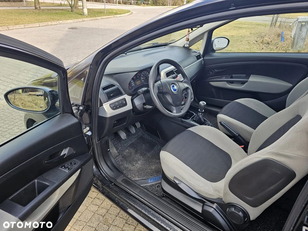 Fiat Punto 1.4 16V Emotion - 4