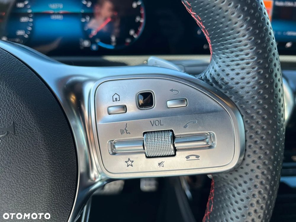 Mercedes-Benz CLA 200 AMG Line 7G-DCT - 21