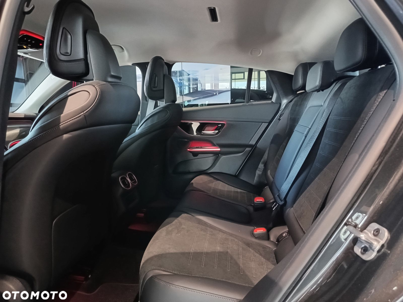 Mercedes-Benz GLC - 35