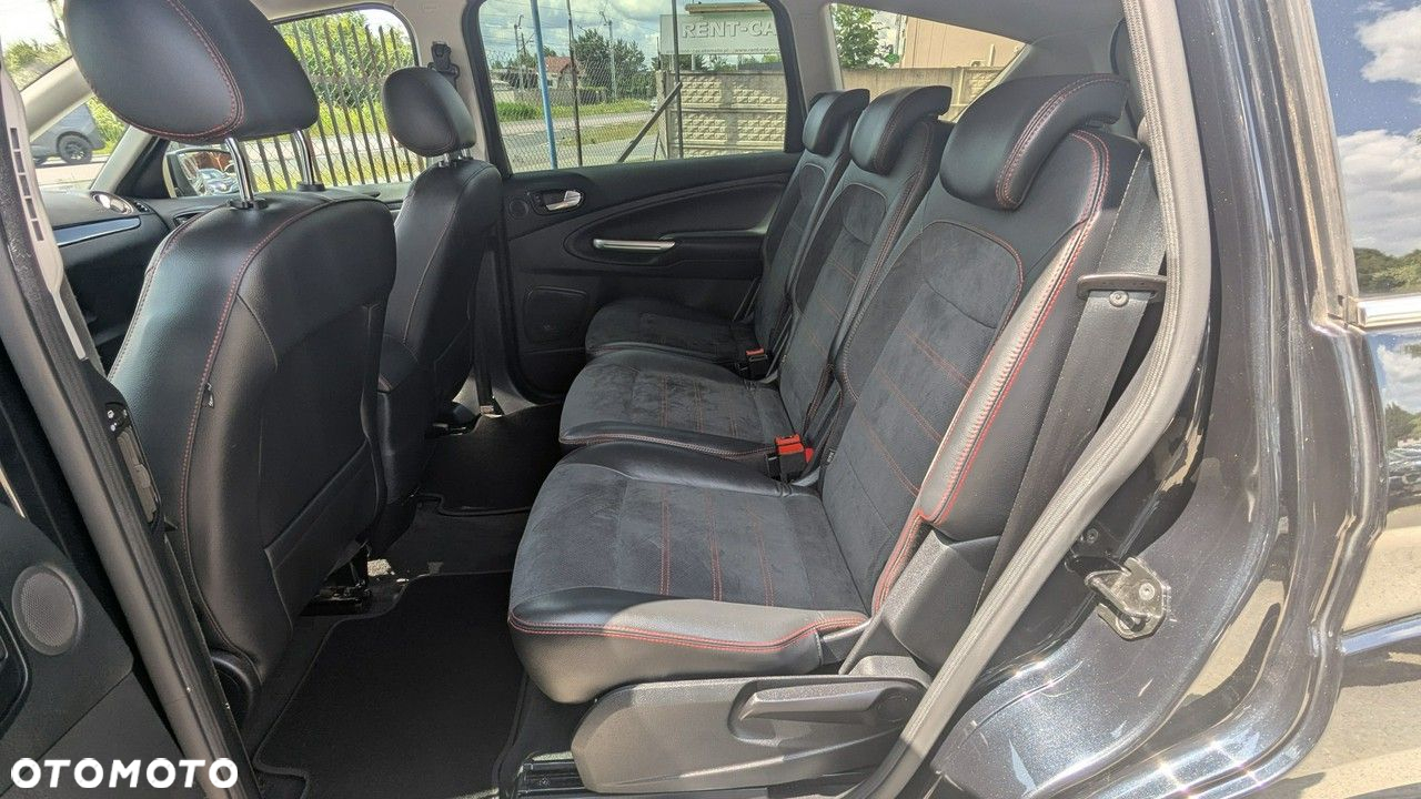 Ford S-Max - 15