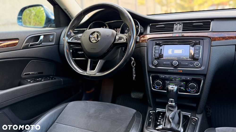 Skoda Superb 2.0 TDI DSG Exclusive - 28