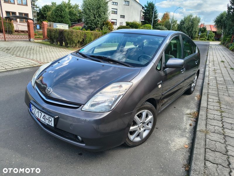 Toyota Prius - 1