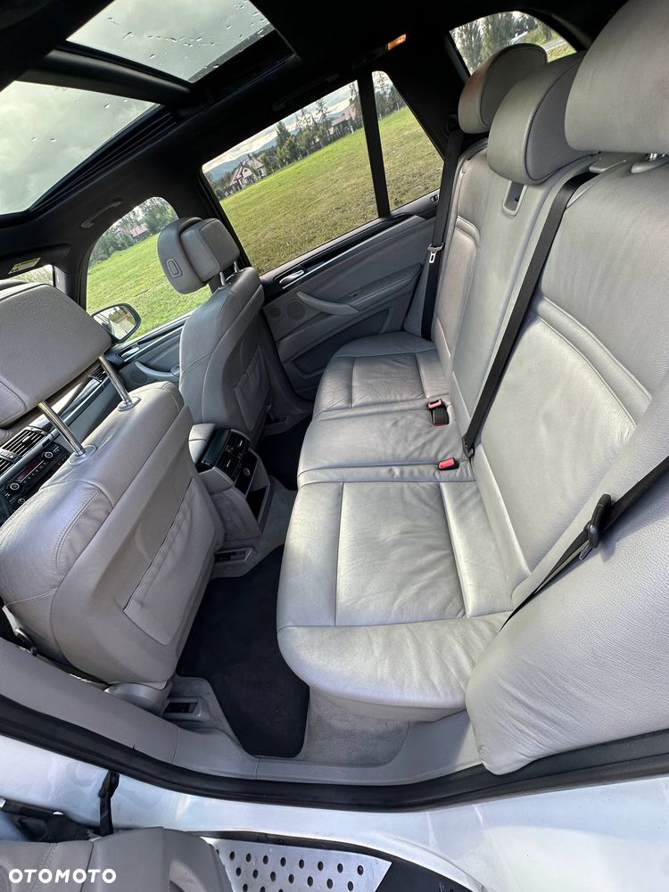 BMW X5 3.0si xDrive - 25