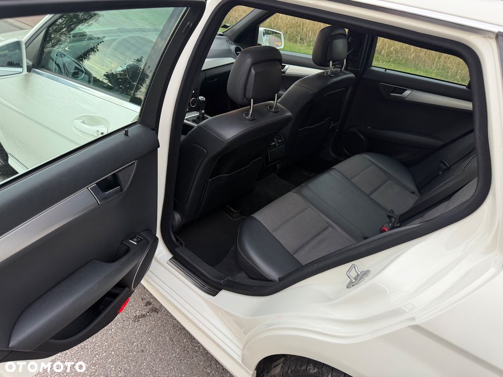Mercedes-Benz Klasa C 180 BlueEFFICIENCY Avantgarde - 16