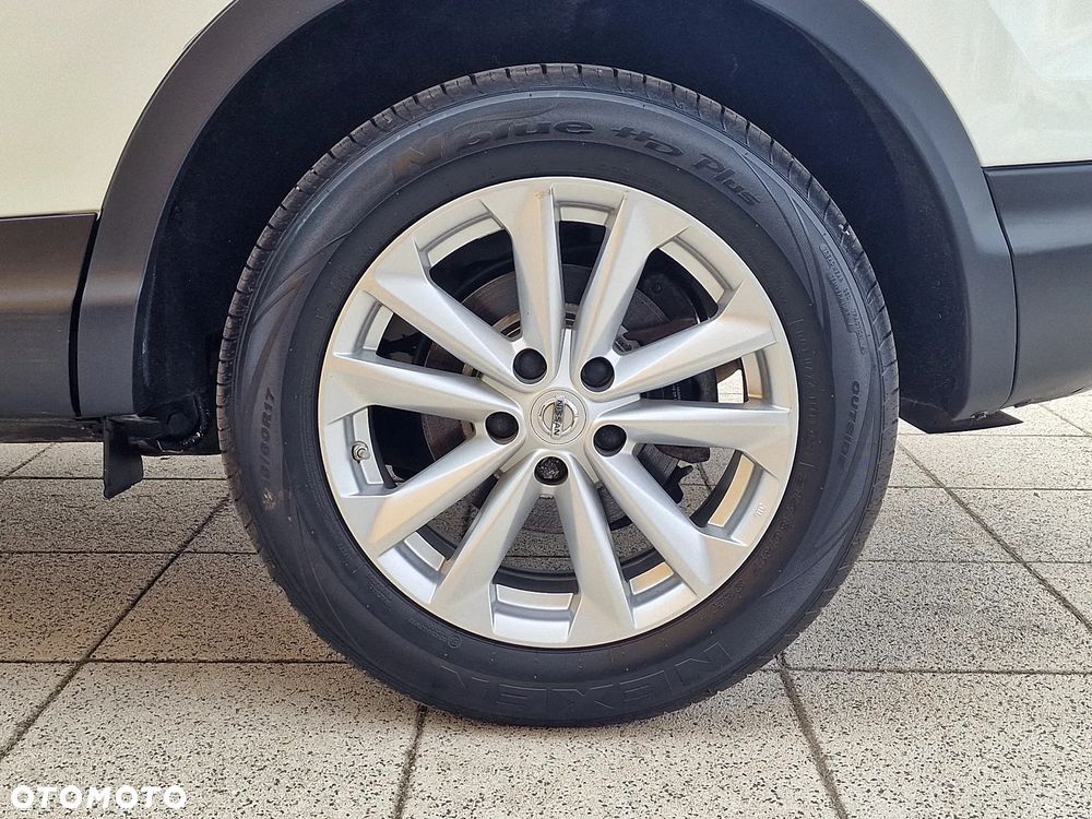 Nissan Qashqai 1.5 dCi DPF acenta - 16