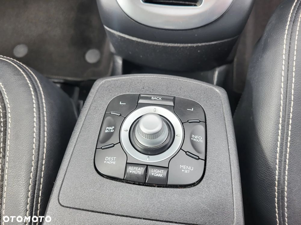 Renault Grand Scenic Gr 2.0 16V Privilege X-Tronic CVT - 21