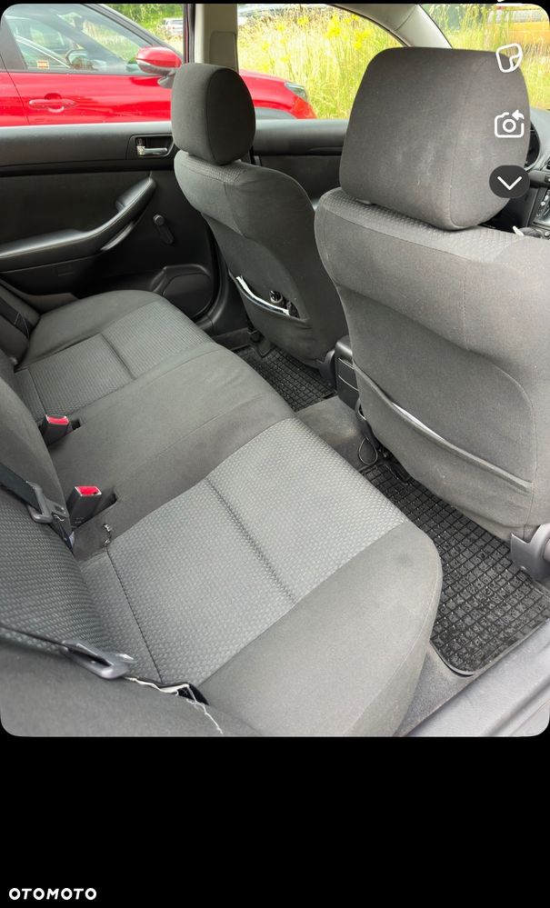 Toyota Avensis 1.8 VVT-i Sol - 9