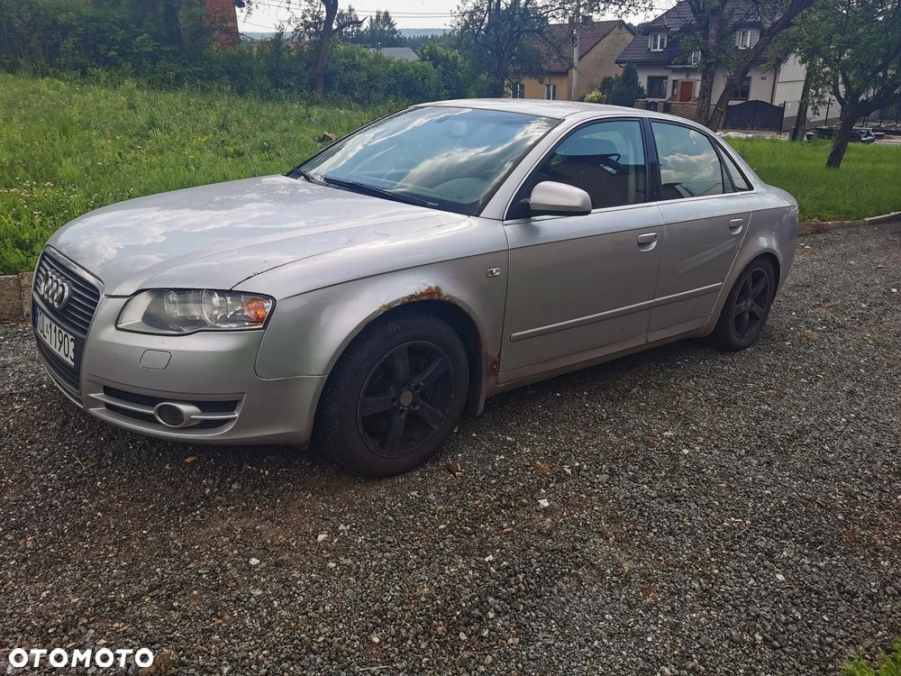 Audi A4 Limousine - 1