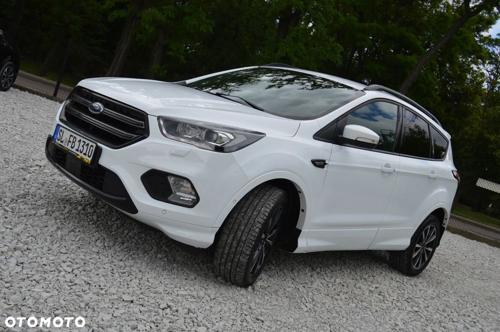 Ford Kuga 1.5 EcoBoost 2x4 ST-Line - 13