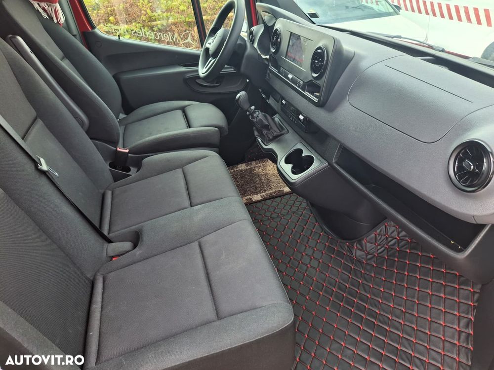 Mercedes-Benz Sprinter - 11