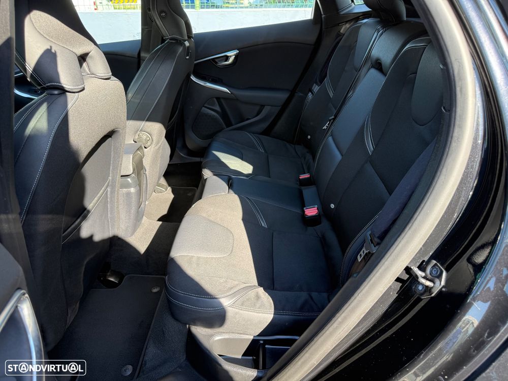 Volvo V40 1.6 D2 Eco Momentum - 38