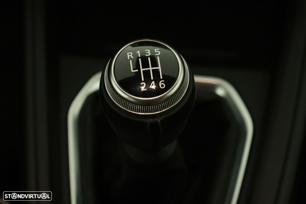 Mitsubishi Colt 1.0 MPI-T Launch Edition - 11