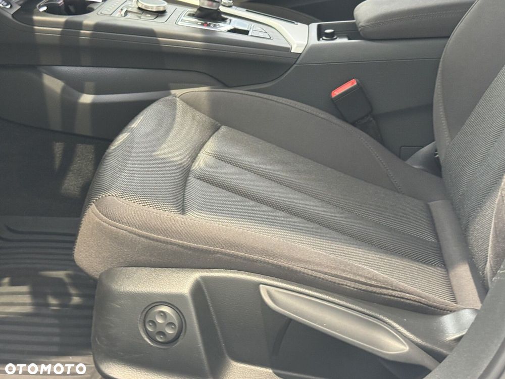 Audi A4 Limousine 1.4 TFSI S tronic - 21